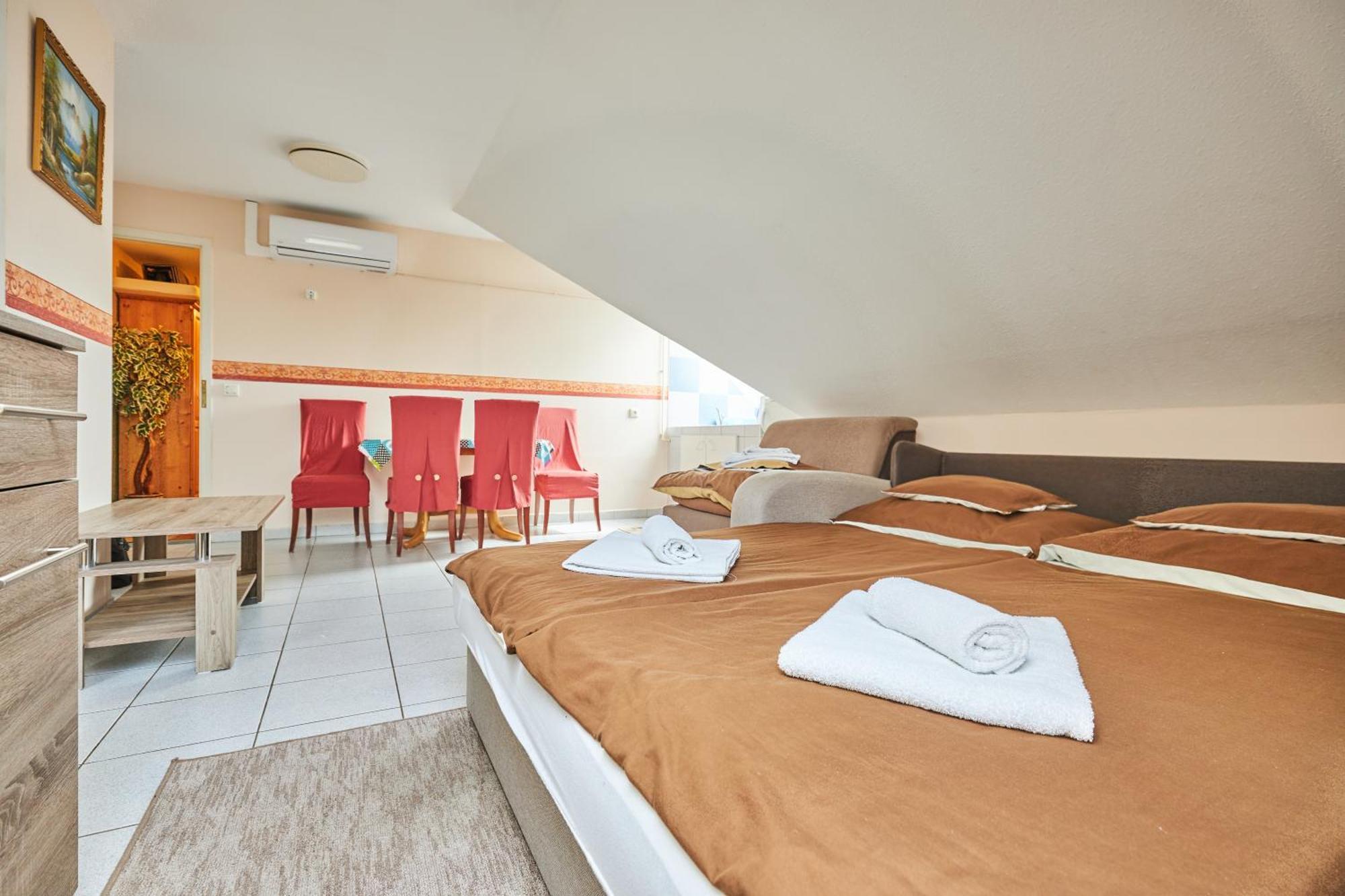 Ada Apartmanhaz Hajduszoboszlo Exterior photo