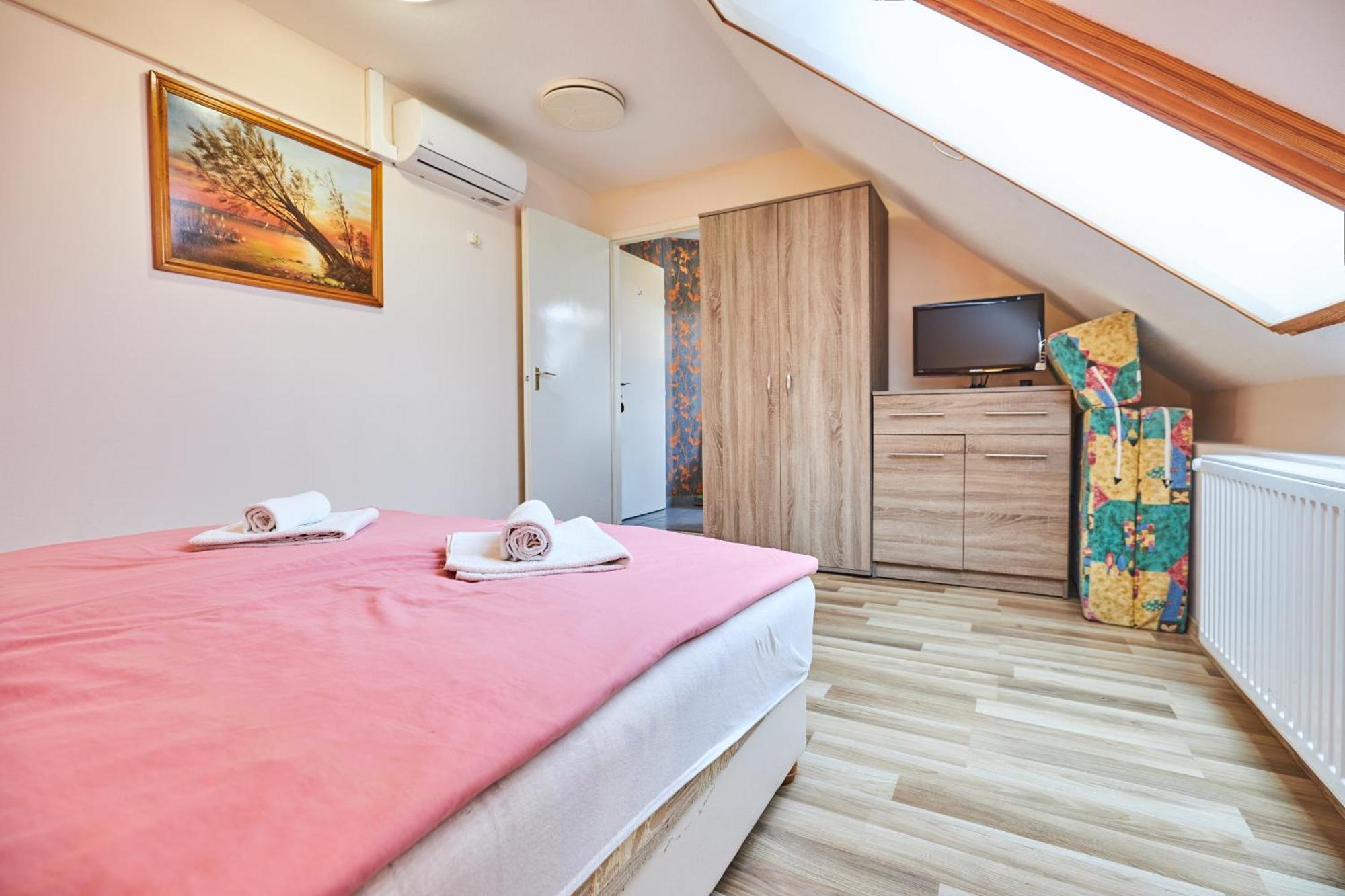Ada Apartmanhaz Hajduszoboszlo Exterior photo